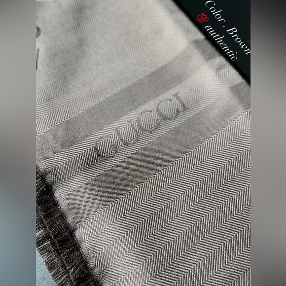 Gucci wool scarf - Picture 1 of 1